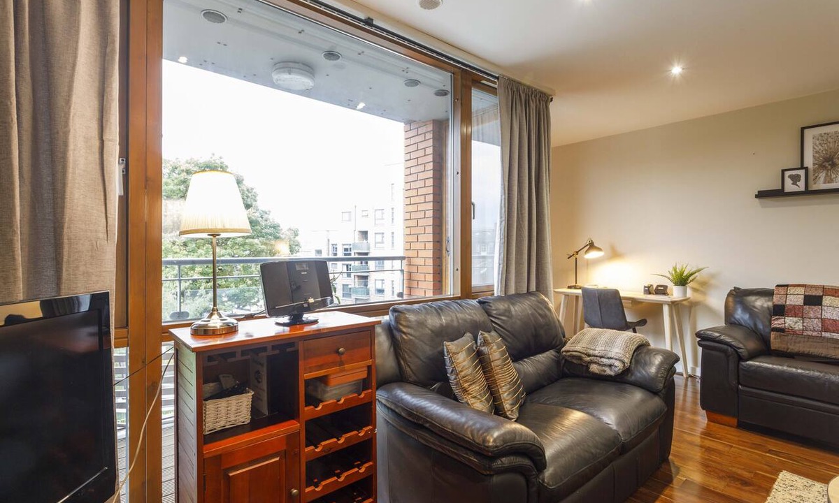 The Liberties Apartment | Dublin City at your fingertips - superb Professional's Apartment