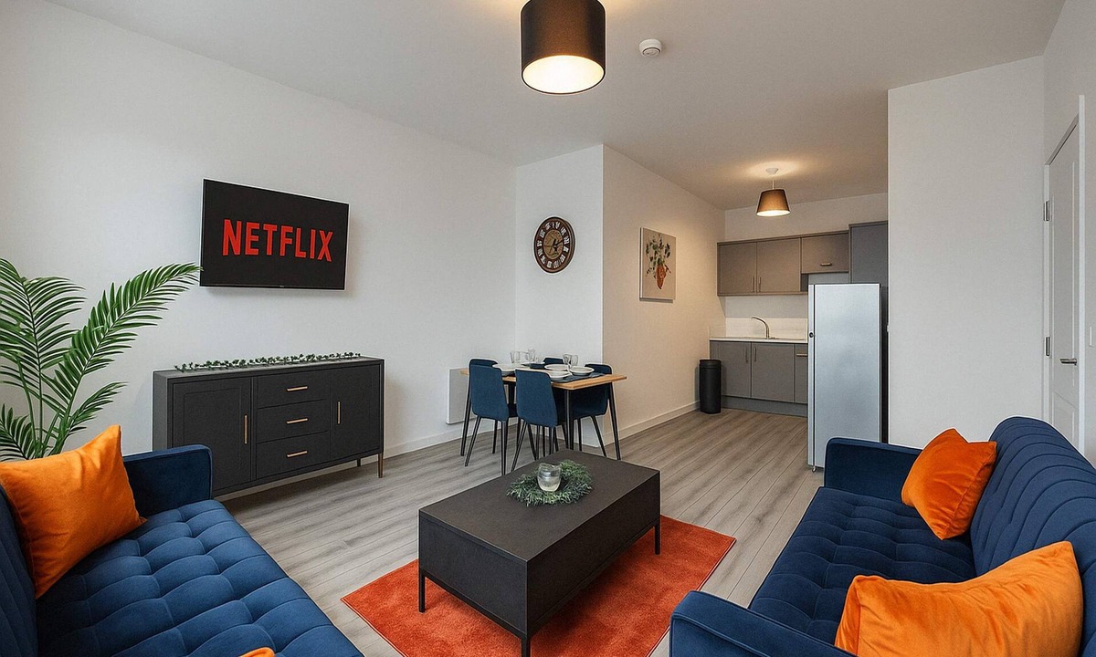 Belfast Apartment | East Village 2-Bed Penthouse | Roof Terrace