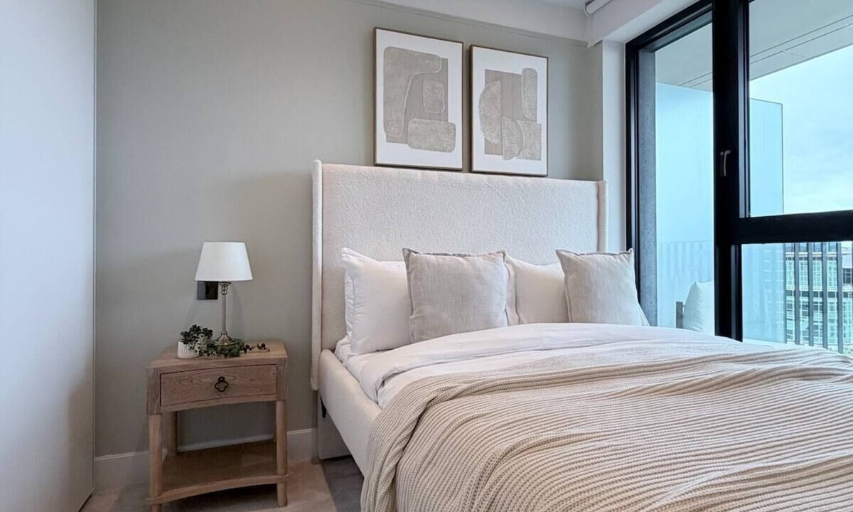 Shepherd's Bush Apartment | Executive 1Bed 1Bath | Workspace | WiFi | Sofa-bed