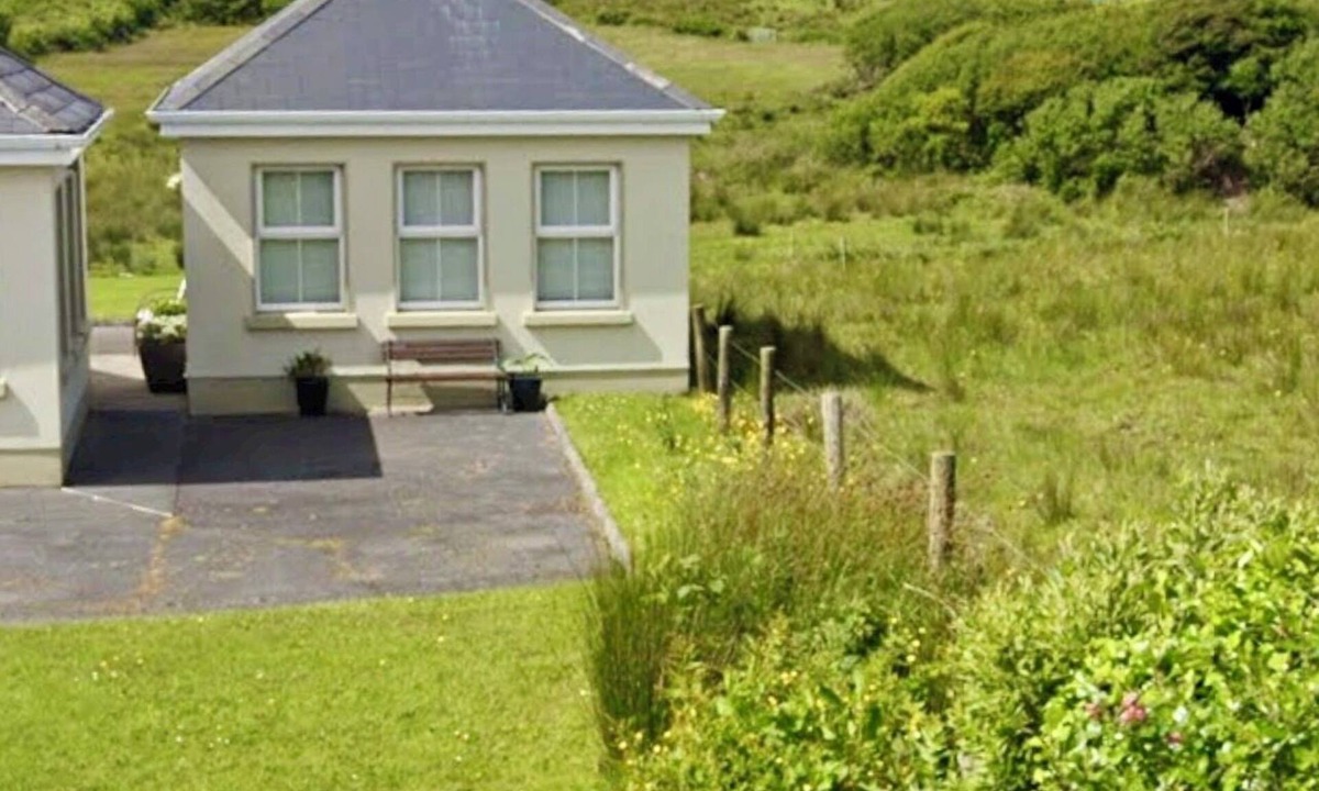 Doolin Apartment | Fairy Fort View Lahinch