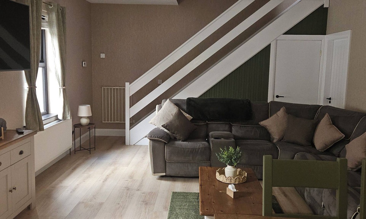 Coleraine House | Family friendly guesthouse on the North Coast. Short drive from local beaches