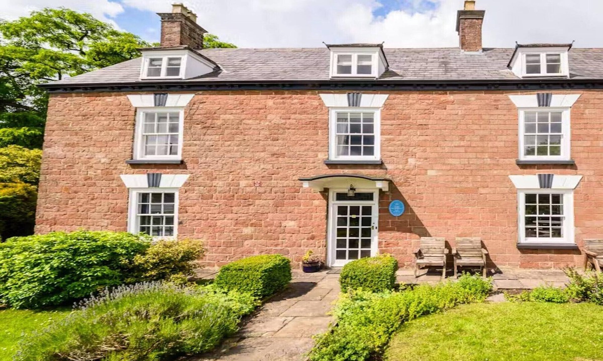 Coleford House | Forest House in the centre of the Forest of Dean