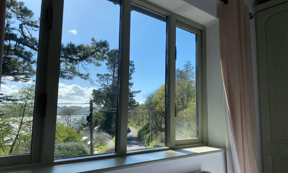 Glandore House | Fuchsia Cottage Glandore
