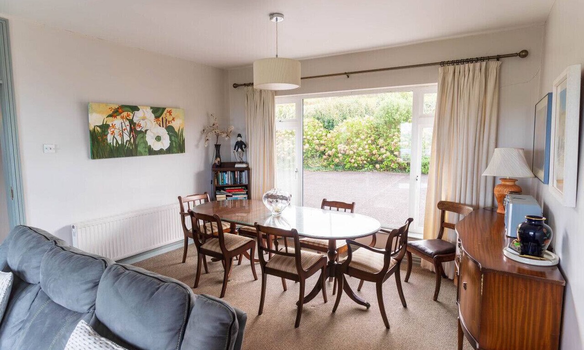Cahirciveen House | Gurranebawn Ireland Vacation Rental – Kerry Countryside Retreat with Mountain Views