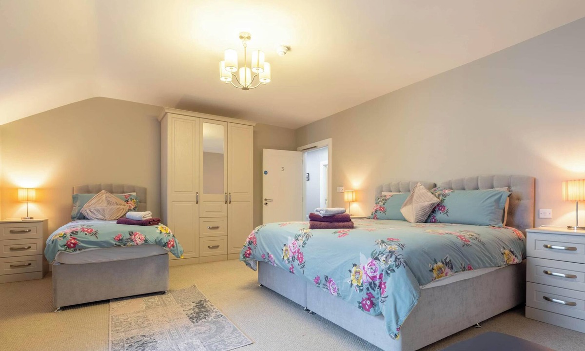 Hillsborough House | Hillsborough Northern Ireland - Hillsborough Room 3