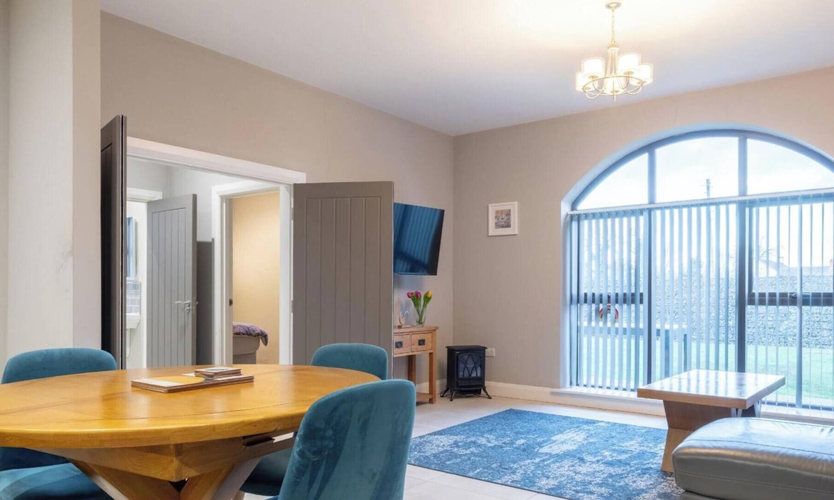 Hillsborough Apartment | Homestead Hillsborough, 3-Bed Apt Sleeps 5