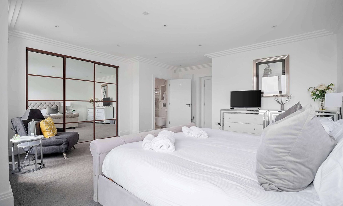 Radipole House | Host & Stay | Mount Pleasant