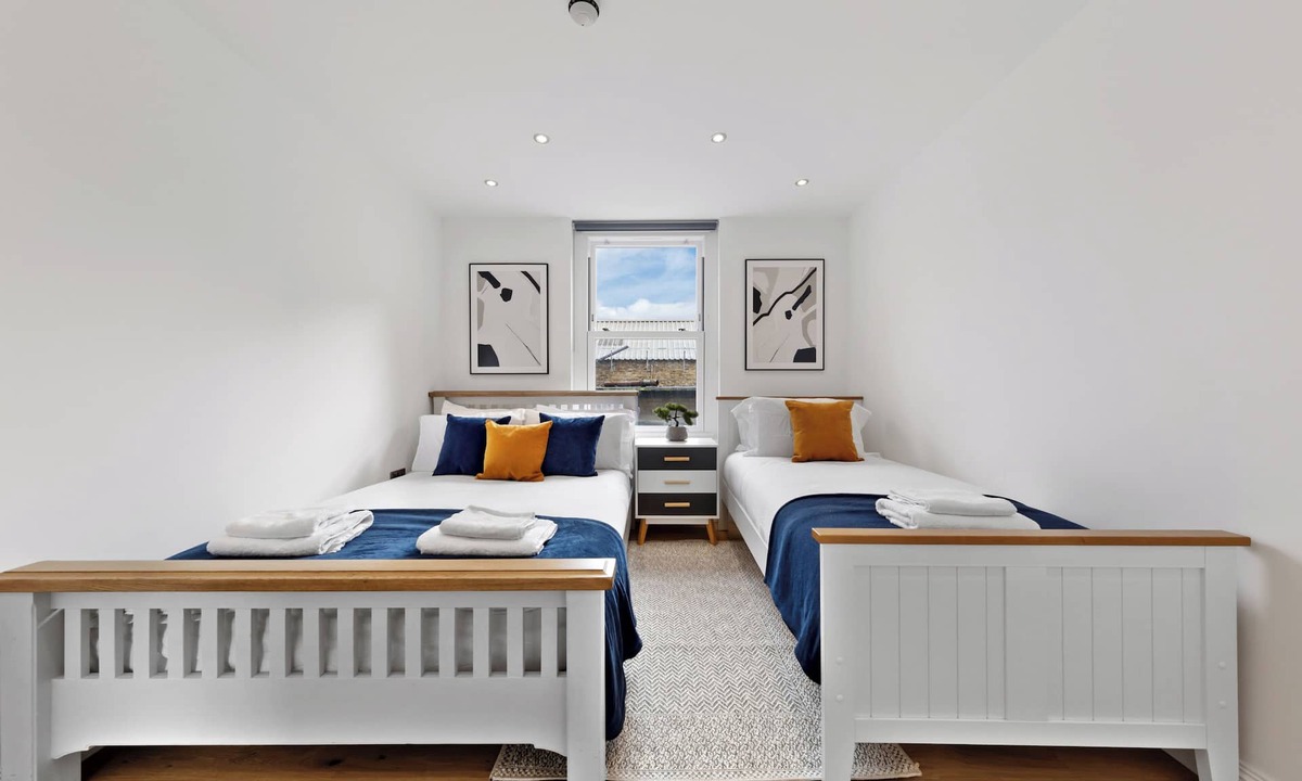 Northcote Apartment | Junction House - Luxe Two Bedroom - Central London