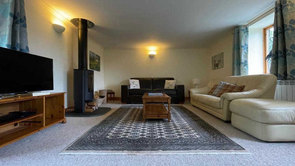 Lewiston Apartment | Kerrowdown Cottage-Self Catering for 4 in the Highlands