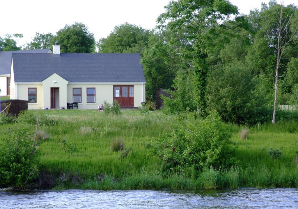 Kesh House | Kesh Lakeside Cottage