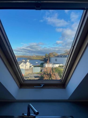 Kinvara Apartment | Kinvara harbour retreat