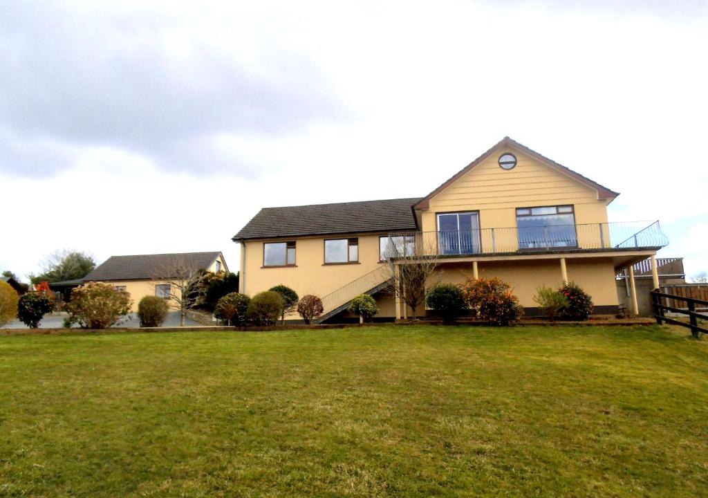 Ardnatrush Bed & Breakfast | La Mirage B&B