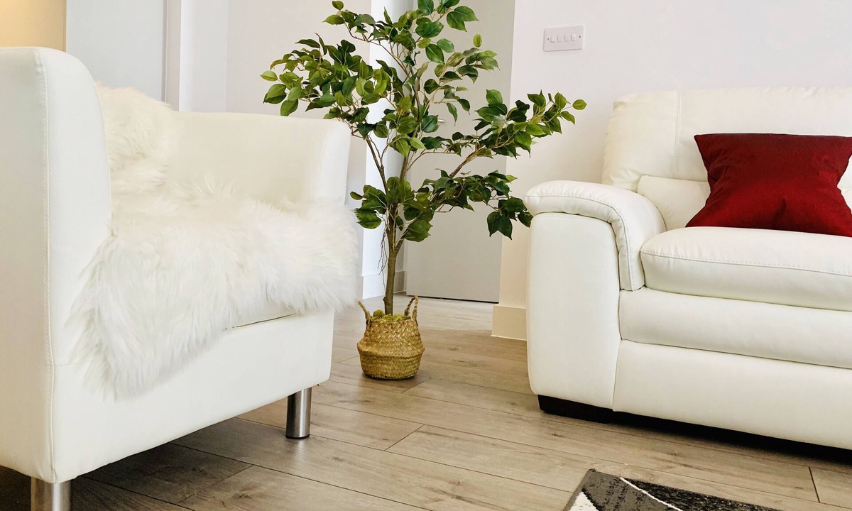 St Luke's Apartment | Large 2 Bedroom Central London Luxury Flat