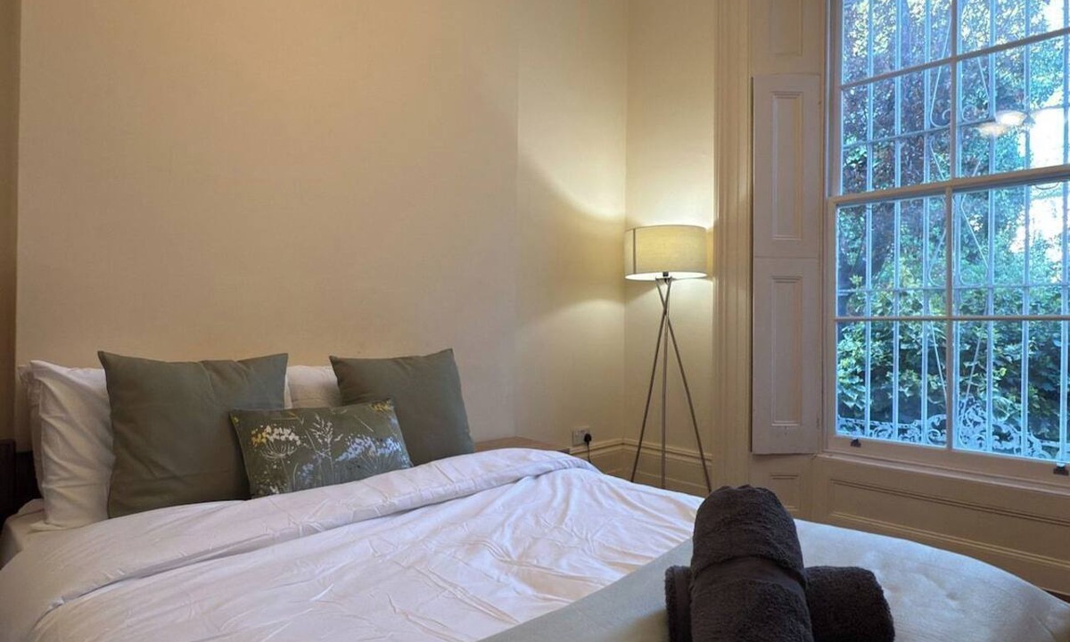 Kilburn Apartment | London 2 bed | Iconic Abbey Road | Zone 2