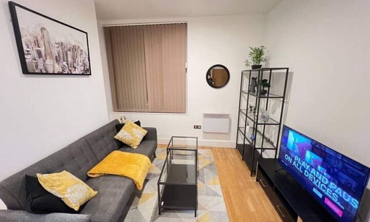 Clapham Apartment | Lovely, Welcoming Flat Just Steps from the Tube station