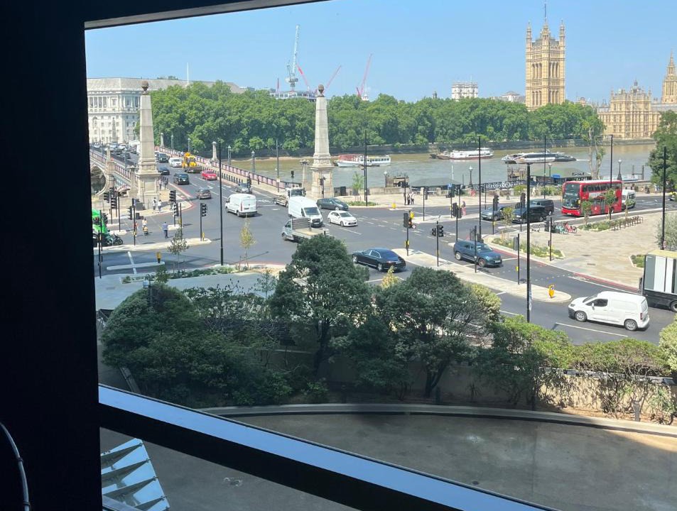 Prince's Apartment | Luxury Designer Apartment River view of Parliament Westminster Big Ben.