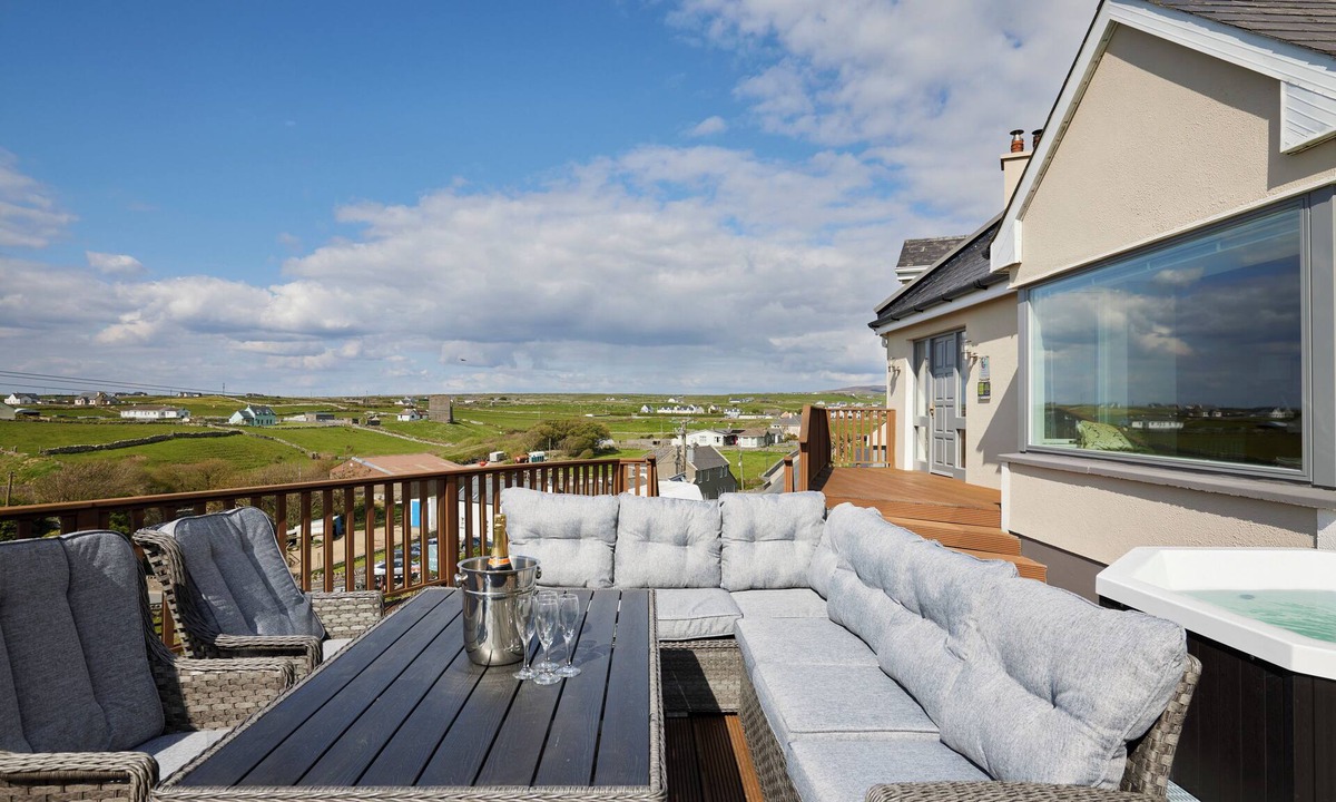 Doolin Cabin | Luxury Lodges in Doolin Village