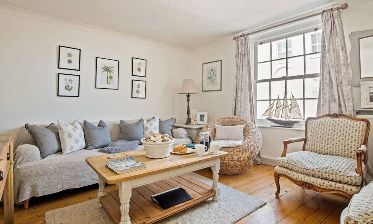 New Forest District Cottage | Lymington, Captains Row