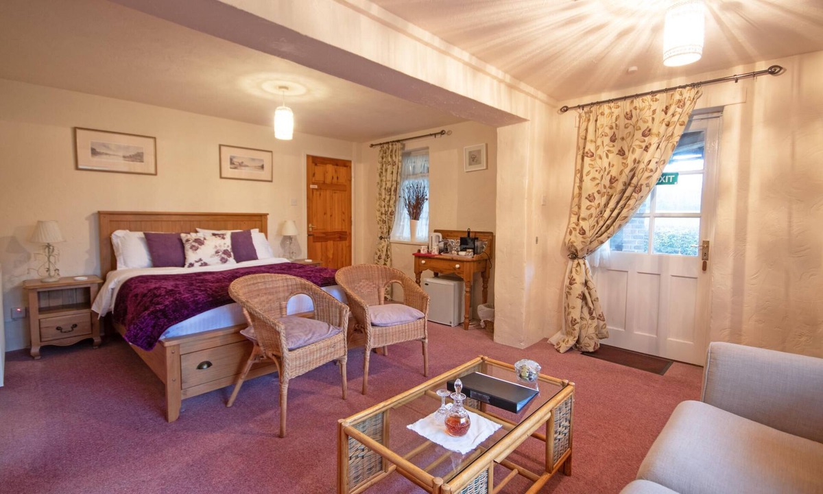 Barns Green Bed & Breakfast | Magpies