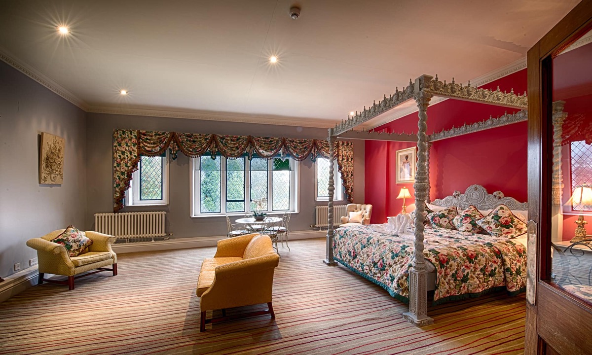 Miskin Hotel | Miskin Manor Hotel And Health Club