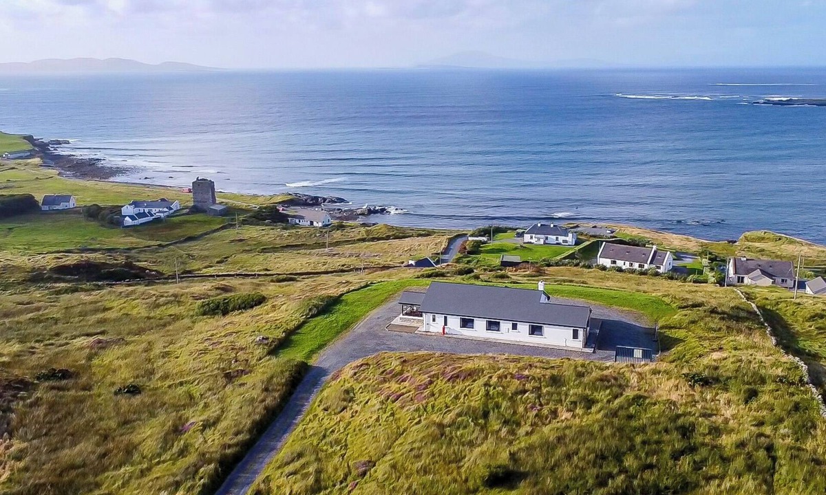 Ardnagreevagh House | Modern and luxurious home in Renvyle - situated on The Wild Atlantic Way