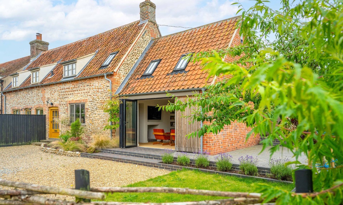 Aldborough Cottage | Monarc House, Holt, Norfolk