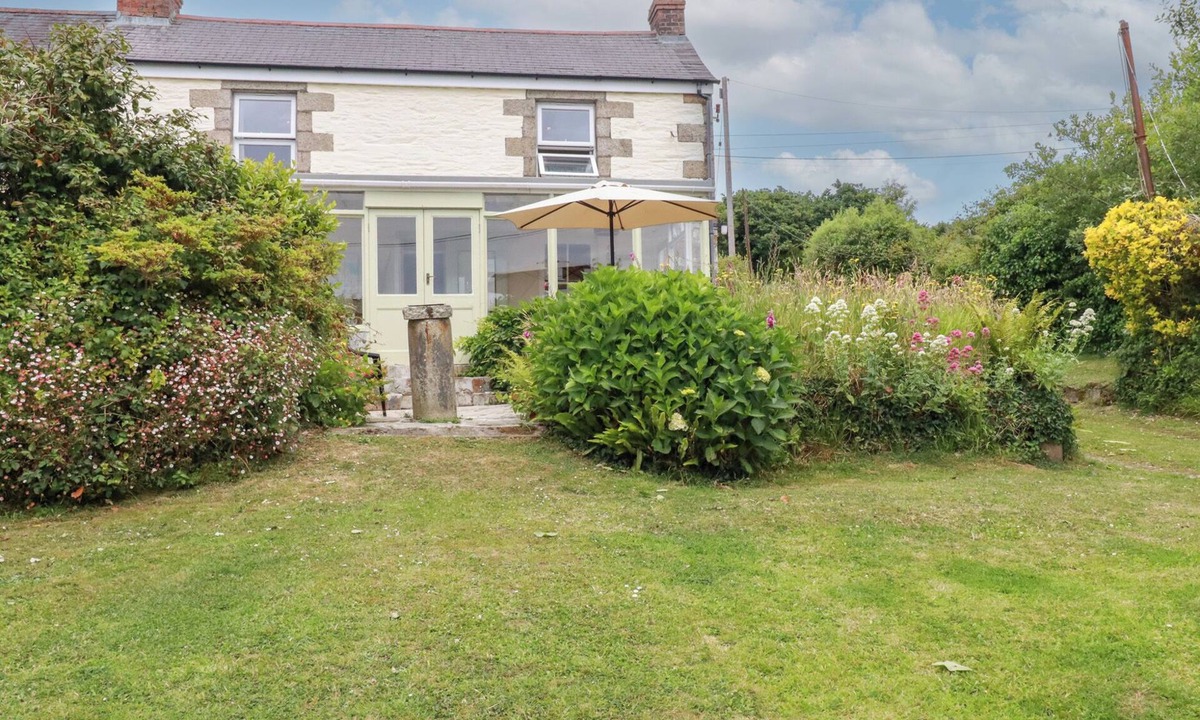 Feock Cottage | NANVIVIAN, pet friendly, character holiday cottage in Truro