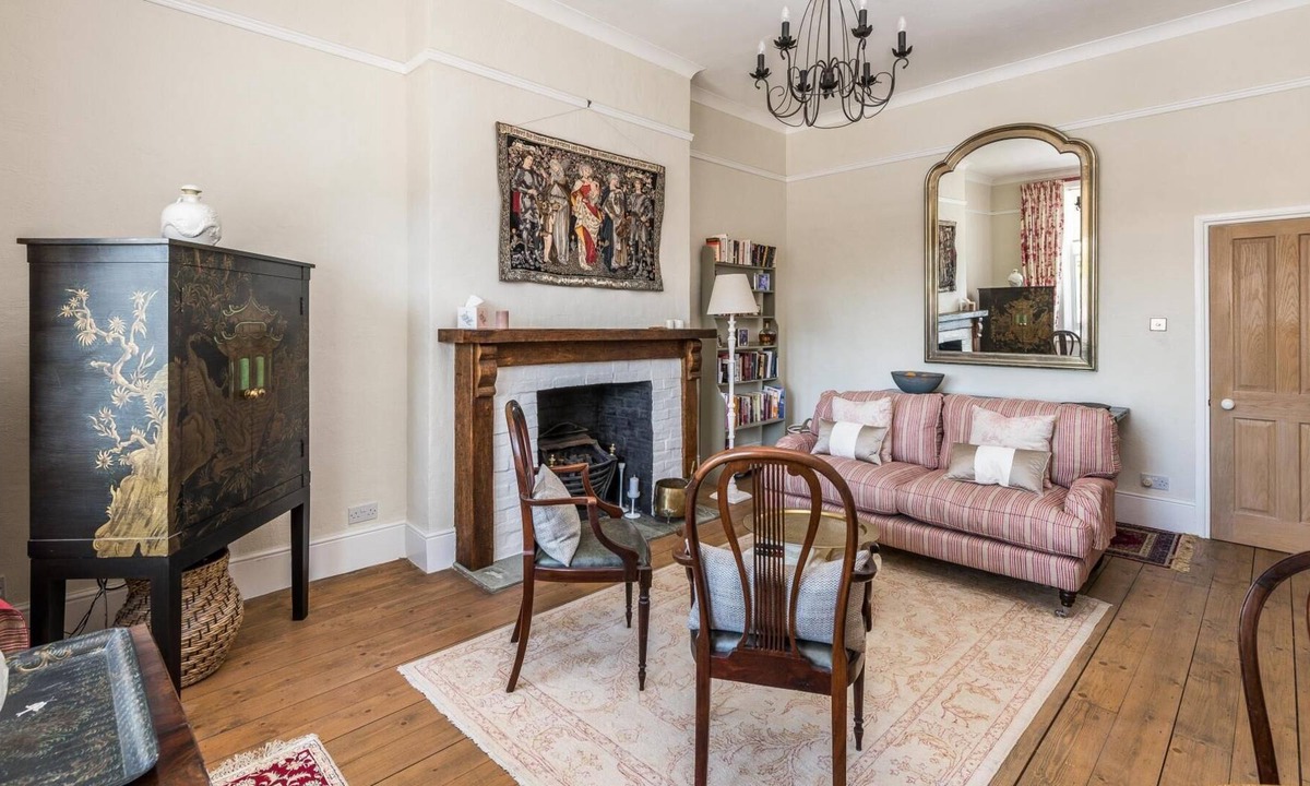 Addison Apartment | NEW Luxury 1BD Flat in Heart of Kensington Olympia