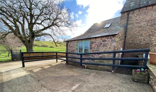 Monmouth House | Oaklands Cottage on a rural farm