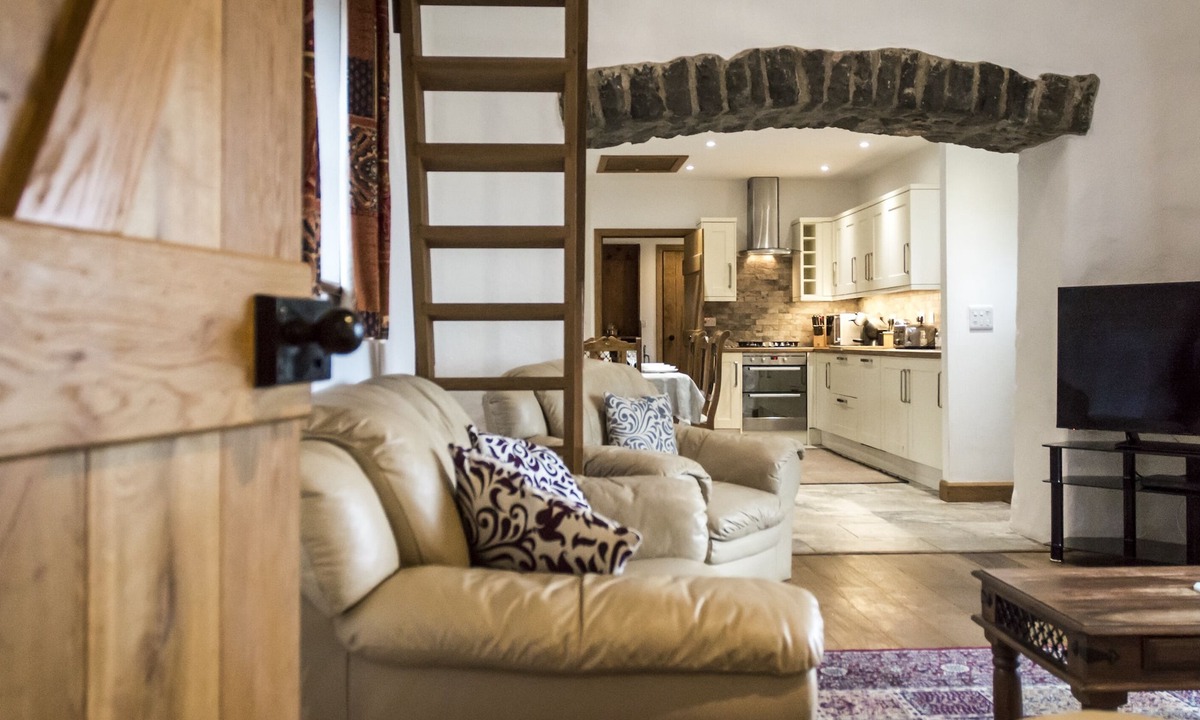Tenby House | Orchard Cottage - Luxury Barn Conversion