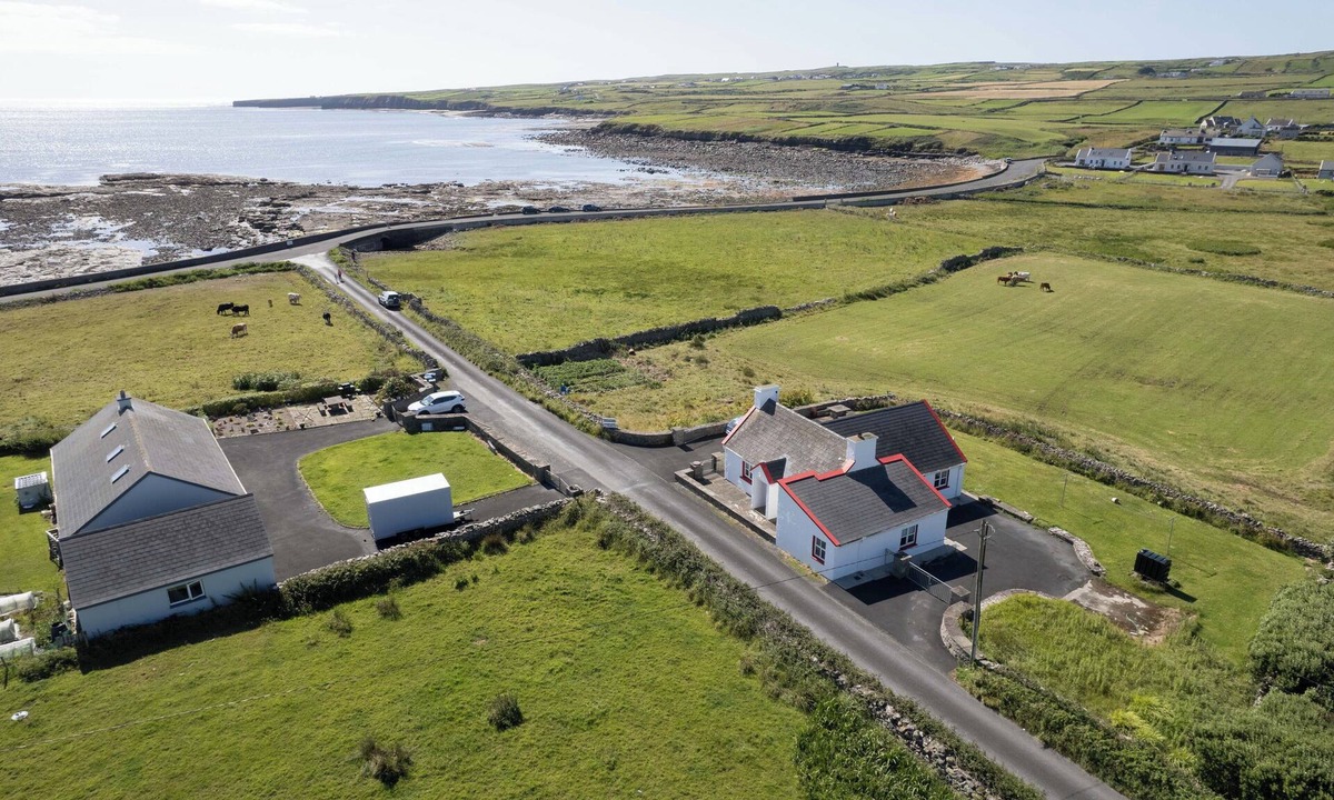 Liscannor House | Pake's Cottage in Clahane