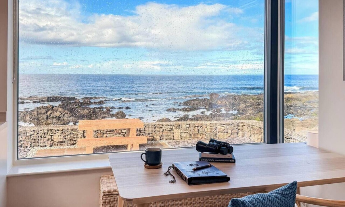 Rosehearty House | Peaceful Cosy Seafront Retreat for Two