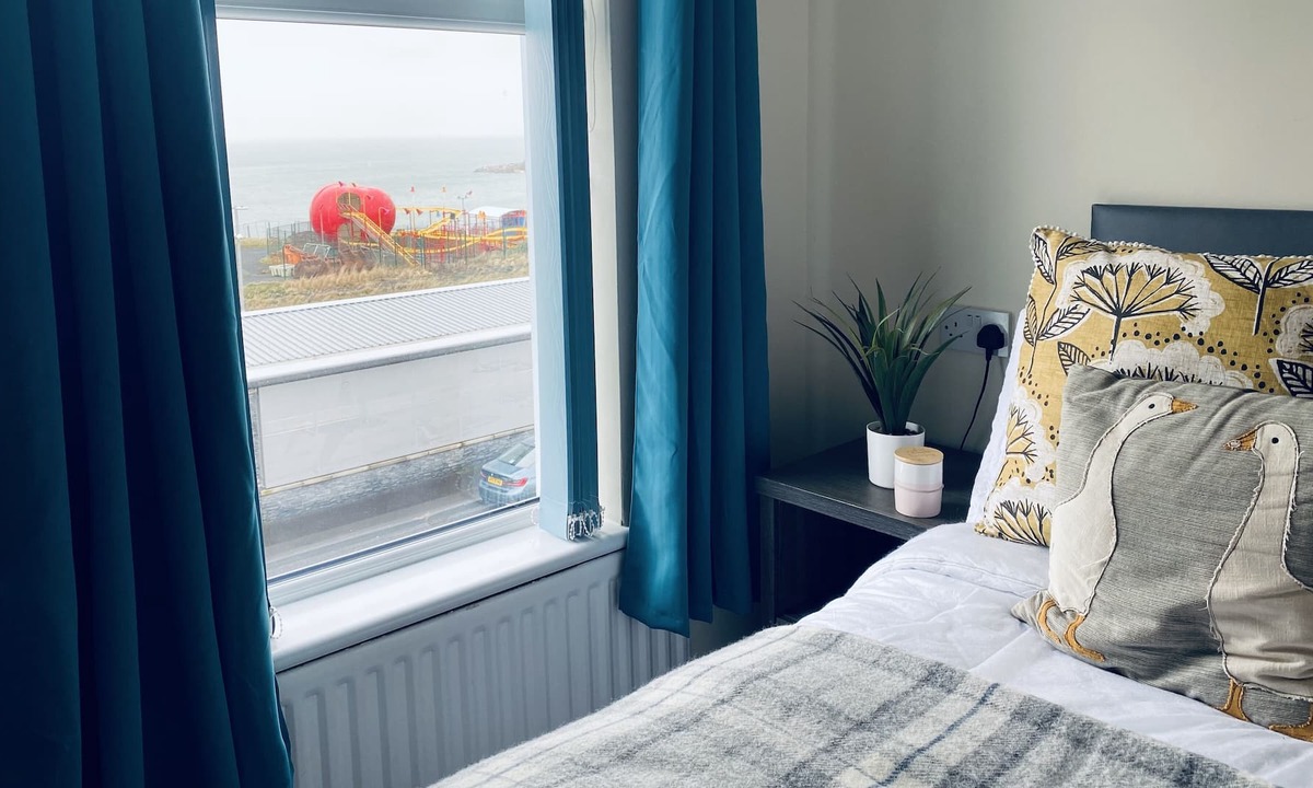 Portrush House | Portrush 10 Bedroom Holiday Home