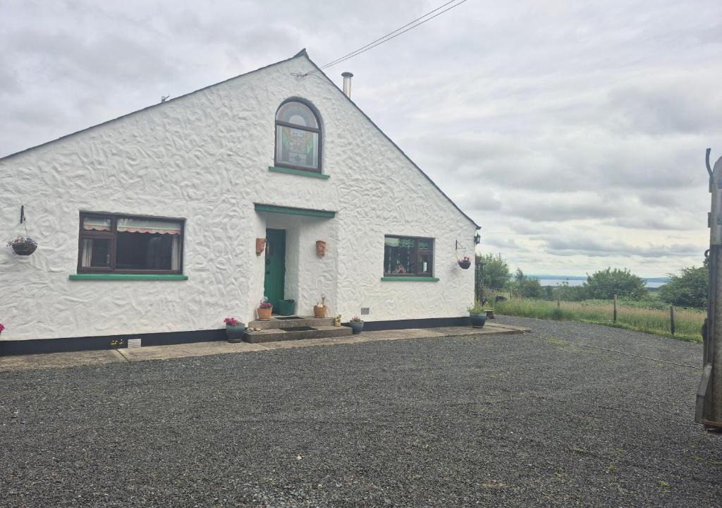 Dundalk House | Rainbow Cottage Glenmore