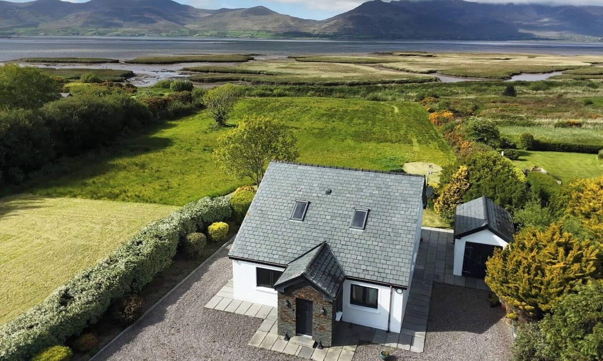Killorglin House | Relax in a cosy coastal retreat in Co. Kerry