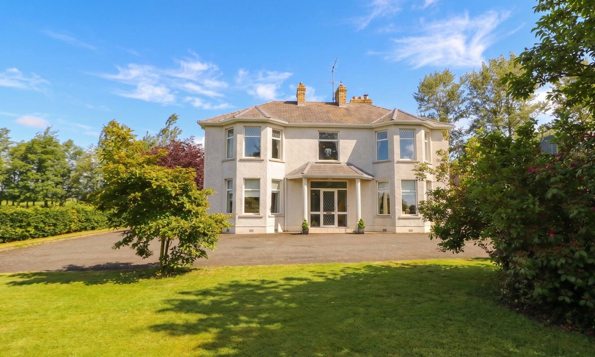 Omagh Cottage | RIVERDENE, pet friendly, with open fire in Mountjoy
