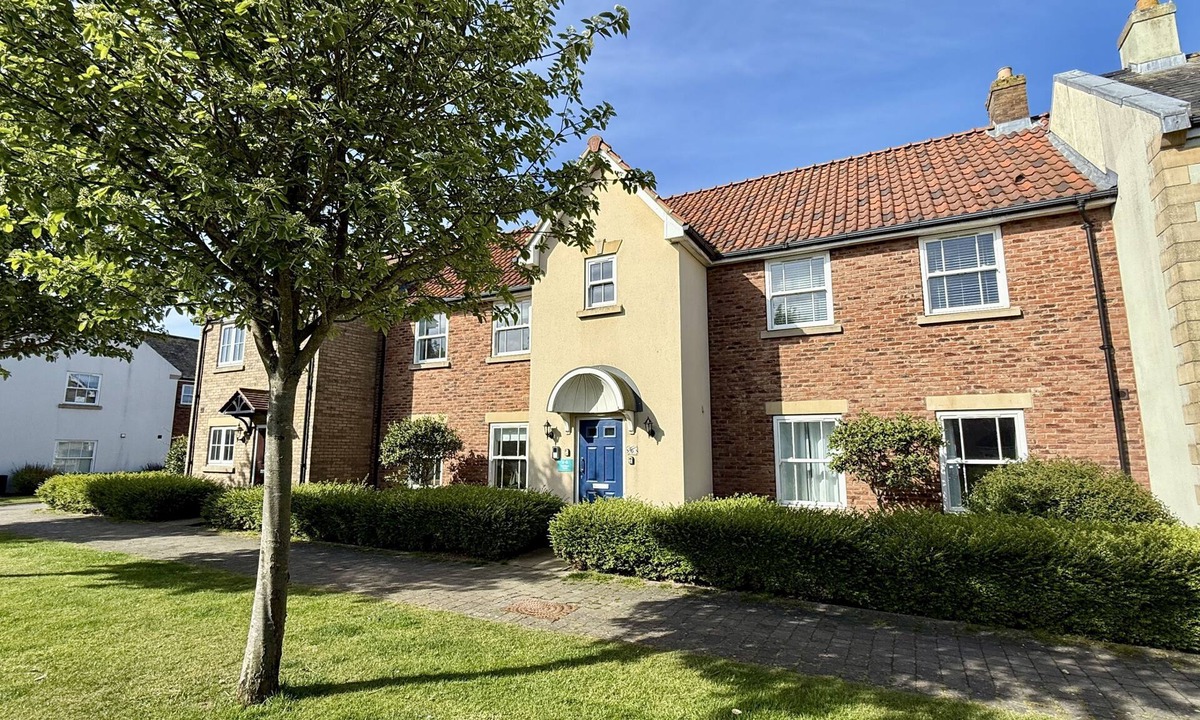 Filey Cottage | Sandy Bottoms - an apartment that sleeps 2 guests in 1 bedroom