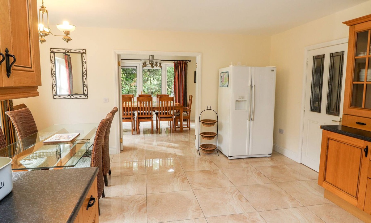 Kenmare Cottage | SEASCAPE LODGE, family friendly in Kenmare, County Kerry