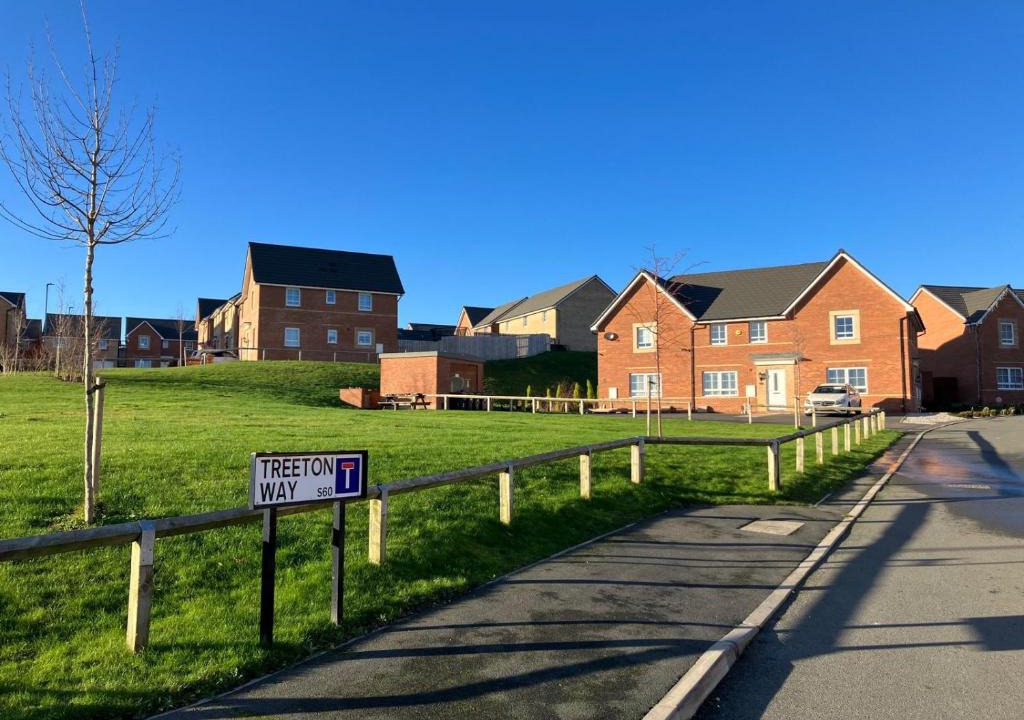Catcliffe Apartment | Sheffield 3-Bed Warm Comfy home