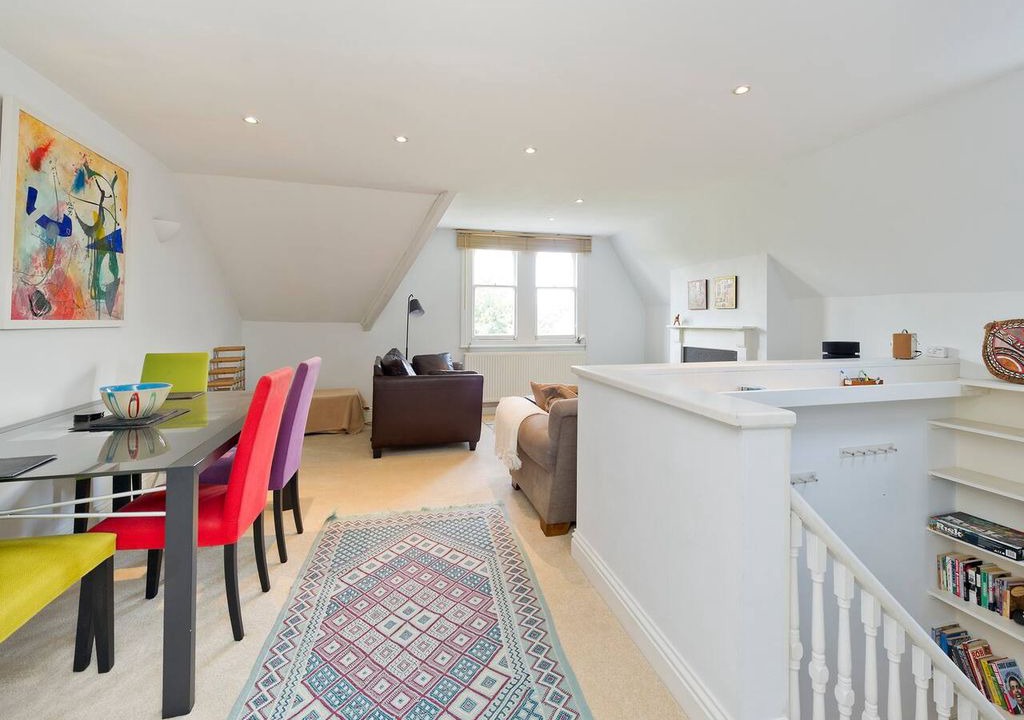 Northcote Apartment | Spacious & Bright 2-Bed Flat By Wandsworth Common