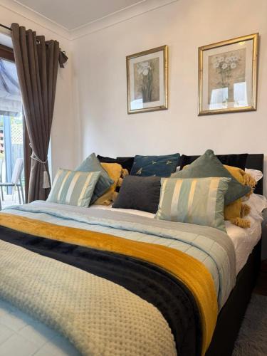 West Bridgford House | Studio A - Newly renovated 2 bed studio