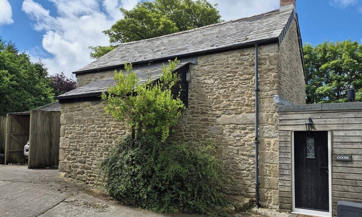 Saint Breward Cottage | Stunning Award Winning Cottage with Hot Tub & Sauna 10 mins from the Beach