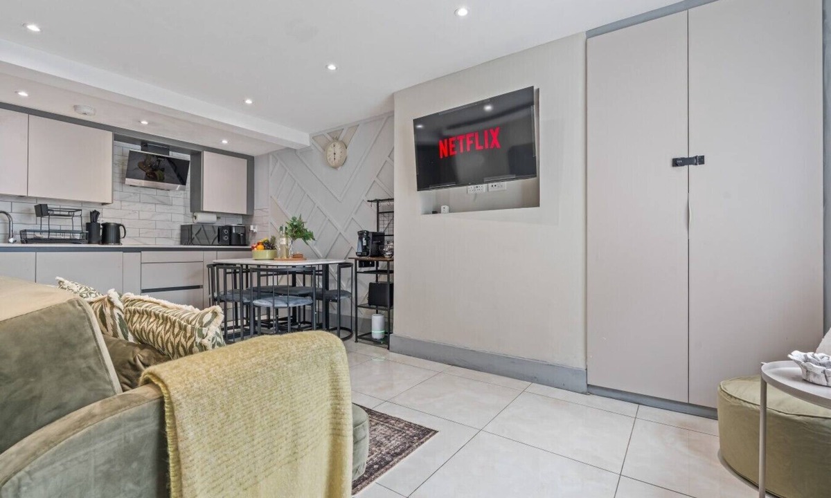 Holland Park Villa | Stylish | Modern 3 Bed in Holland Park - Central London