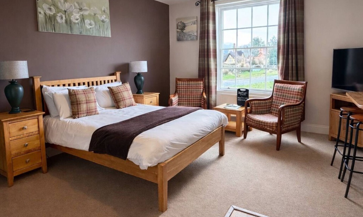 Dursley Hotel | The Bell Inn