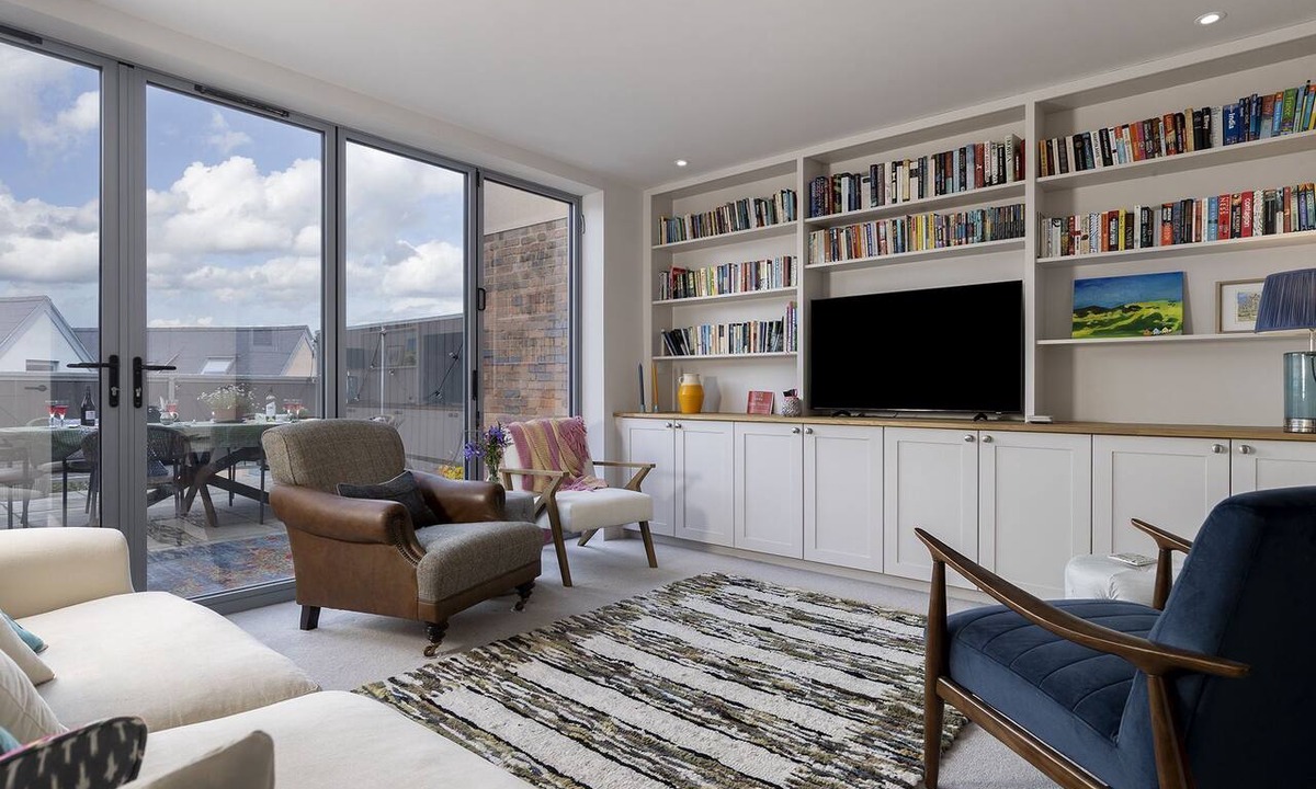 Stroud Cottage | The Copper - a cottage that sleeps 6 guests in 3 bedrooms
