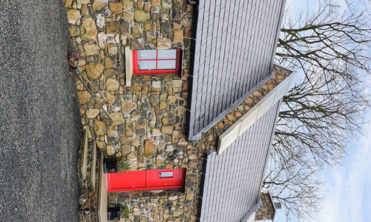 Ballymena Cottage | THE CROFT, pet friendly, character holiday cottage in Cloughmills