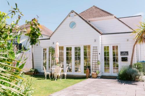 East Preston House | The Hamptons Beach House