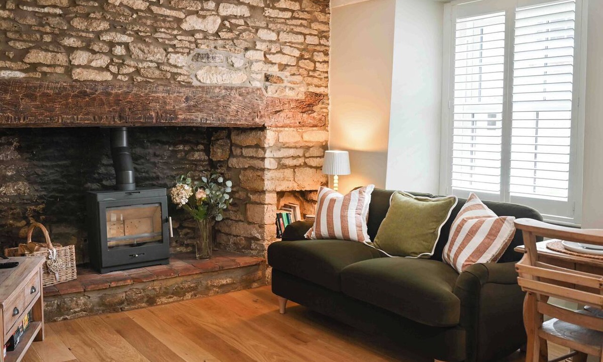 Sherston Cottage | The Snug at Sherston, Cosy Cotswold Cottage close to Westonbirt, Sleeps 4
