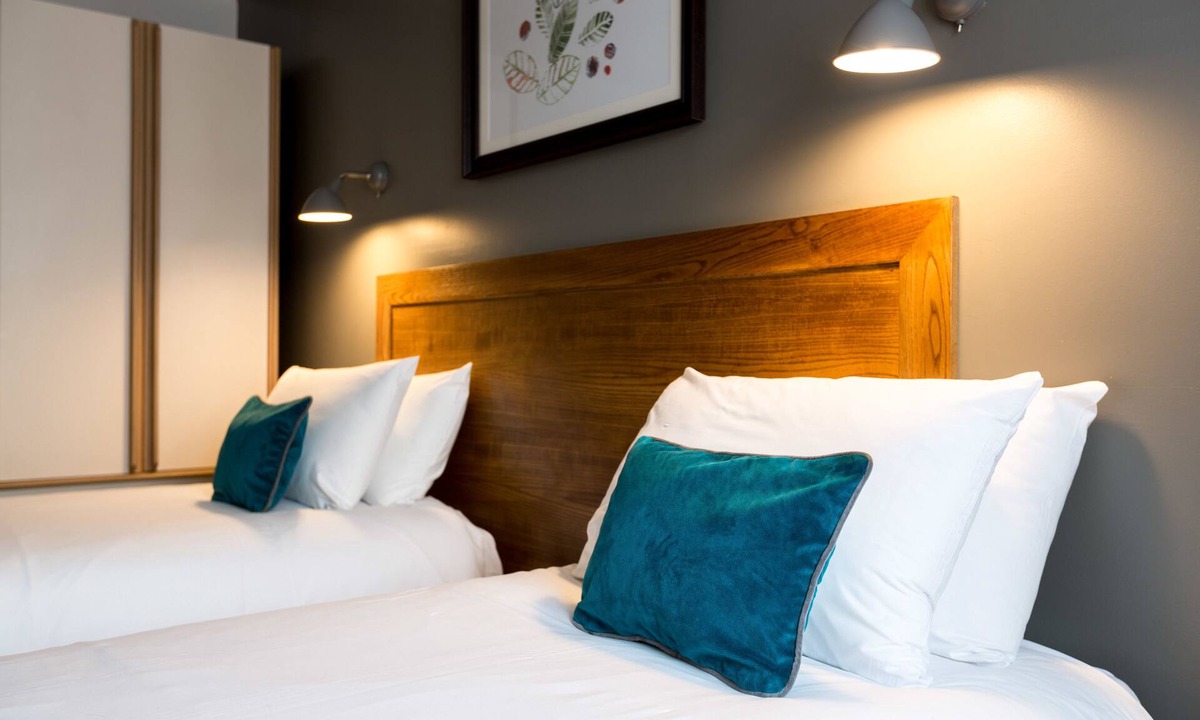 Chalfont St Giles Hotel | The White Hart by Chef and Brewer Collection