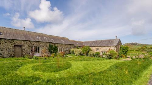 Goodwick House | The Workshop- Eco Cottage by the Coastal Path